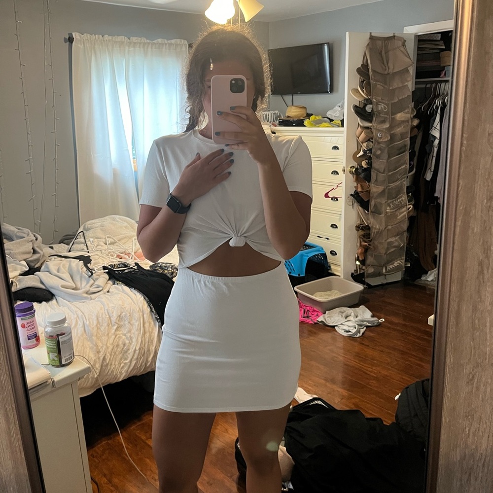 NEVER WORN White T shirt dress